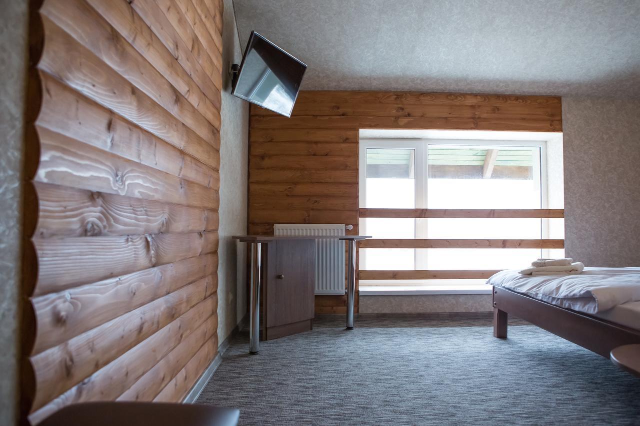 Hotel & Restaurant Complex Hap-Ok Brodki Екстериор снимка