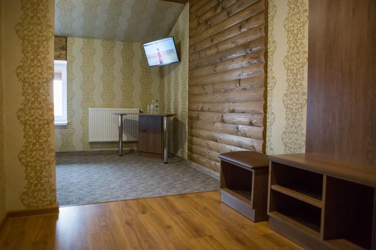 Hotel & Restaurant Complex Hap-Ok Brodki Екстериор снимка