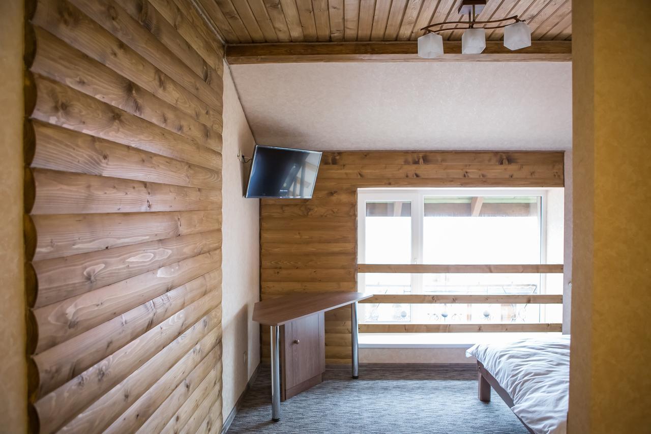 Hotel & Restaurant Complex Hap-Ok Brodki Екстериор снимка