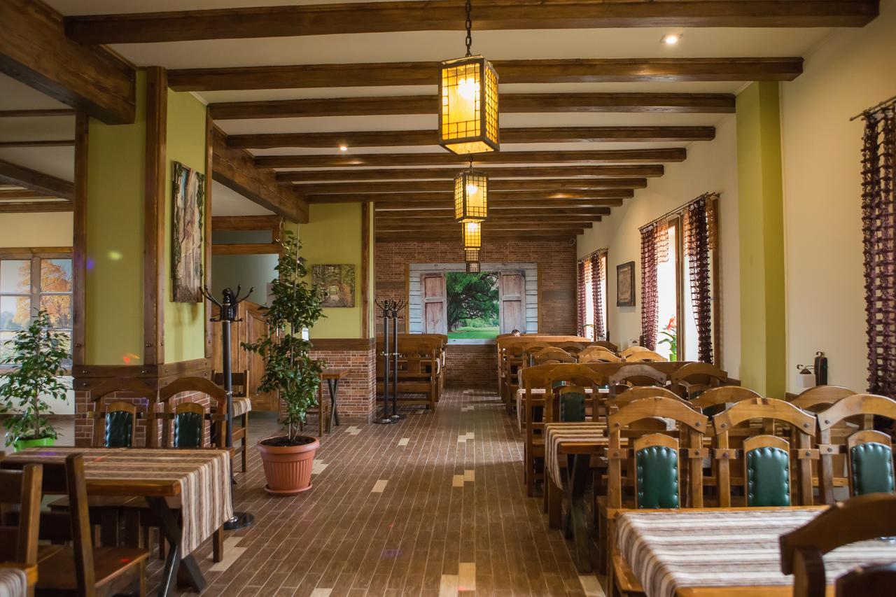 Hotel & Restaurant Complex Hap-Ok Brodki Екстериор снимка