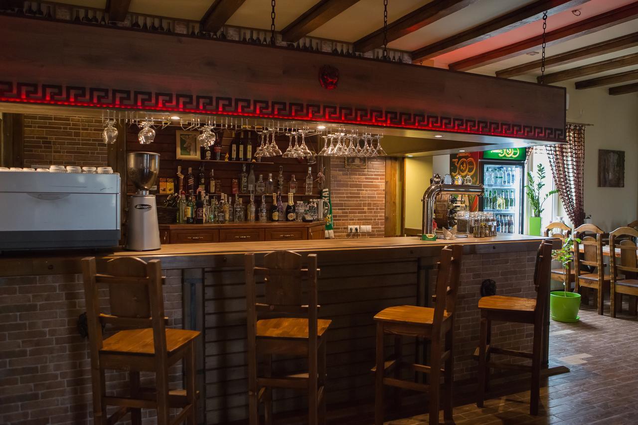 Hotel & Restaurant Complex Hap-Ok Brodki Екстериор снимка