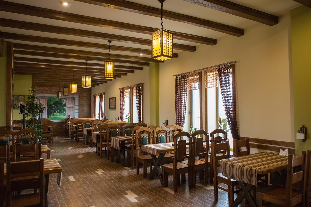 Hotel & Restaurant Complex Hap-Ok Brodki Екстериор снимка