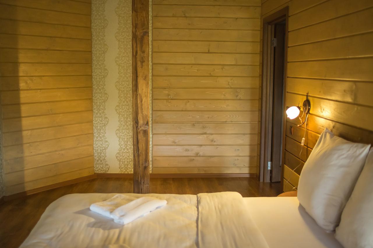 Hotel & Restaurant Complex Hap-Ok Brodki Екстериор снимка