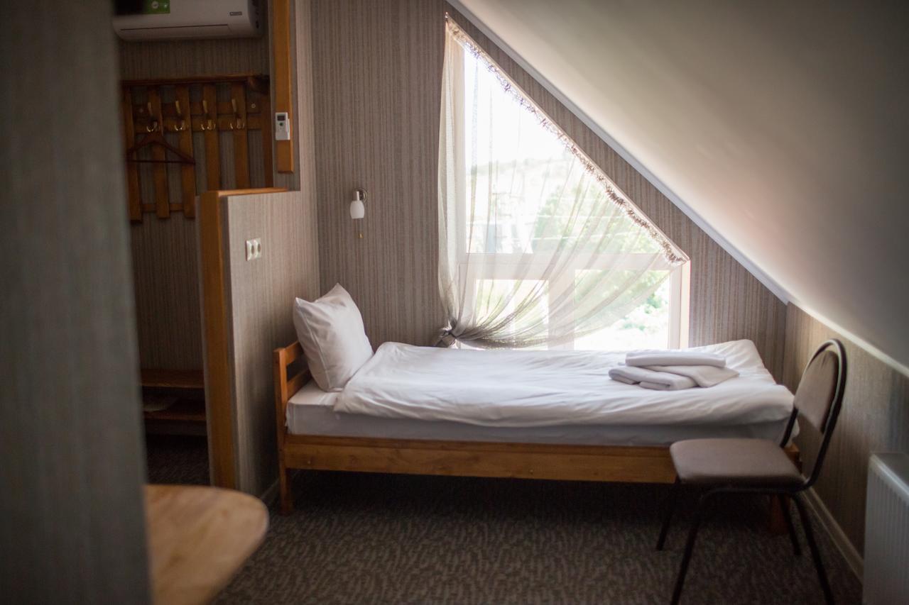 Hotel & Restaurant Complex Hap-Ok Brodki Екстериор снимка