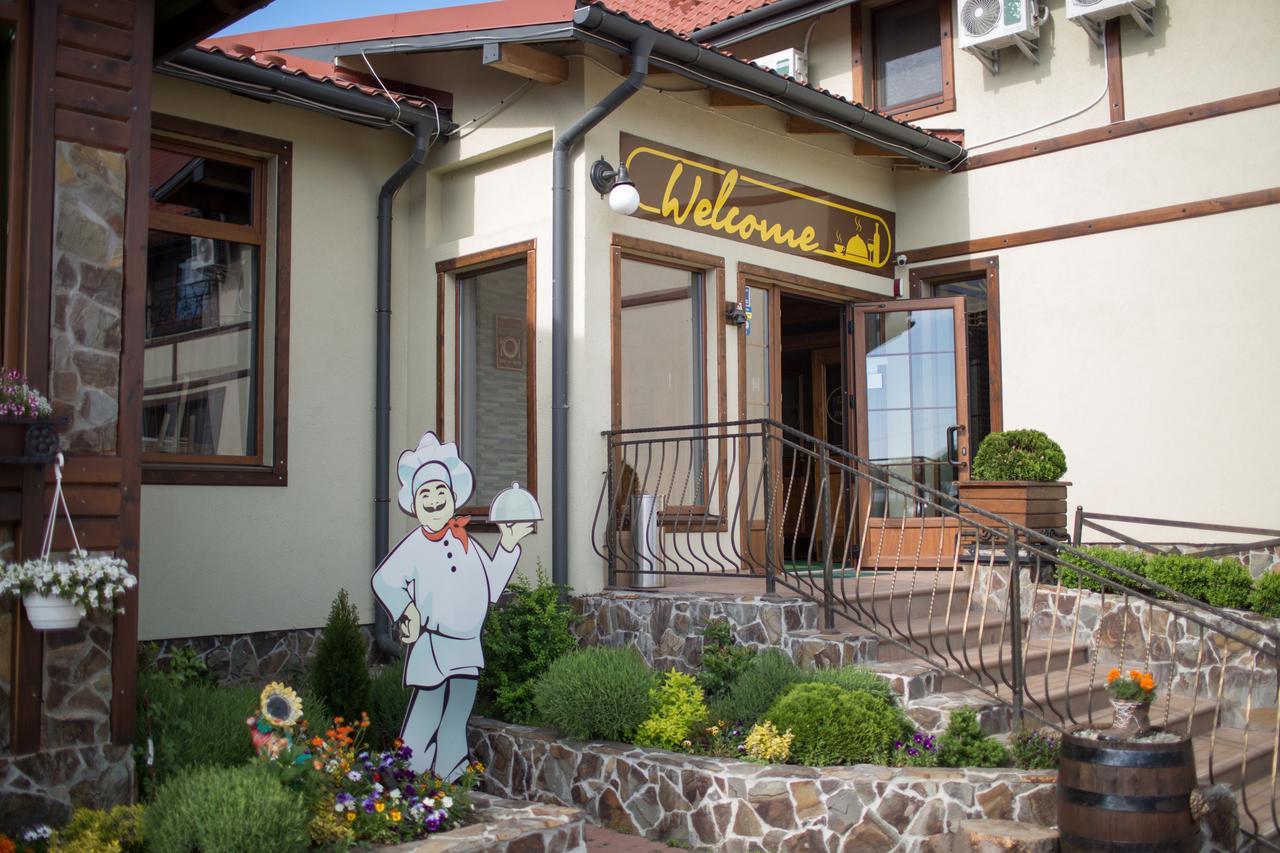 Hotel & Restaurant Complex Hap-Ok Brodki Екстериор снимка